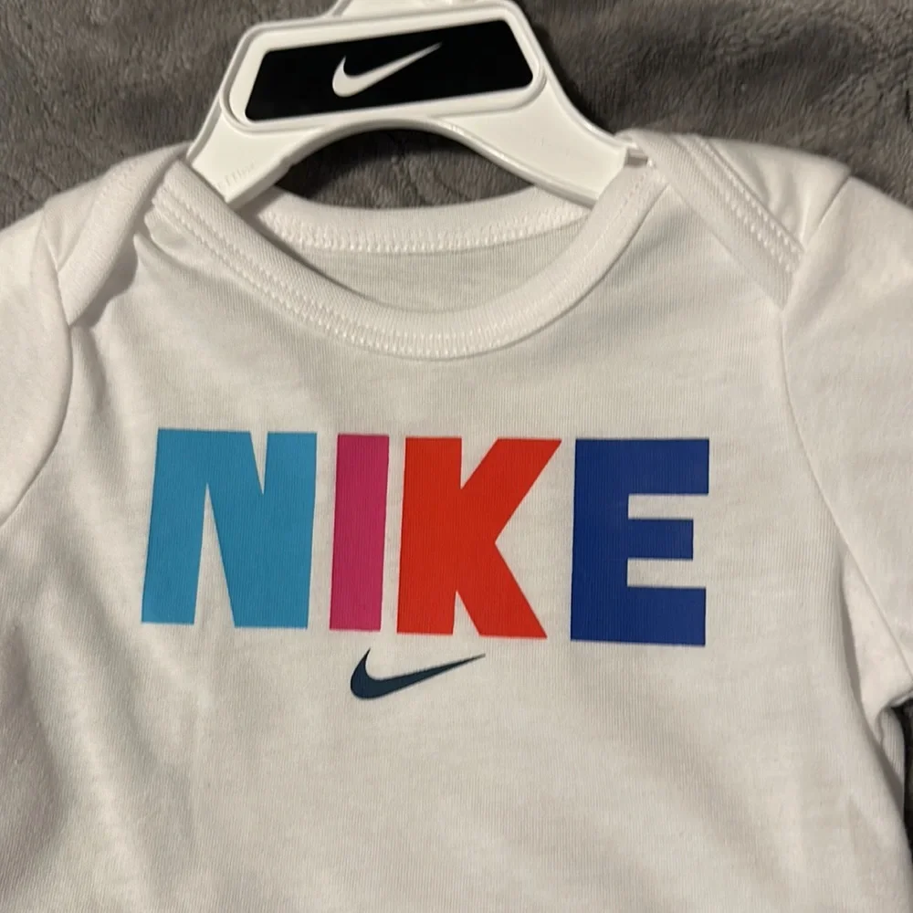 Nike bodysuit matching set size 9m nwt - Picture 2 of 4